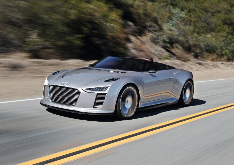  Audi e-Tron Spyder Concept 2010 года  (фото 24 из 105)